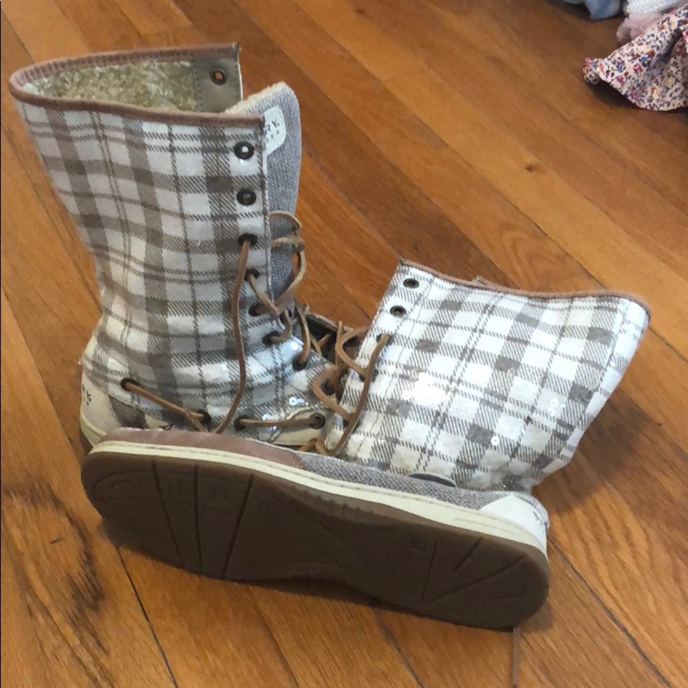 Sperry boots